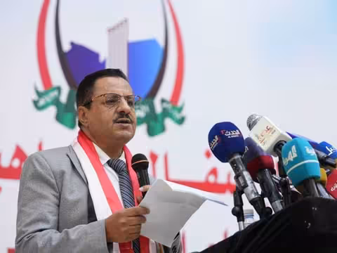 نؤكد النهج الديمقراطي القائم على حكم الشعب نفسه