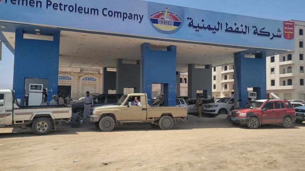 شركة النفط بمأرب تنفي تحريك أسعار البنزين وتحذر من الشائعات