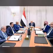 مجلس القيادة الرئاسي يناقش مستجدات الأوضاع والإصلاحات الاقتصادية والأمنية