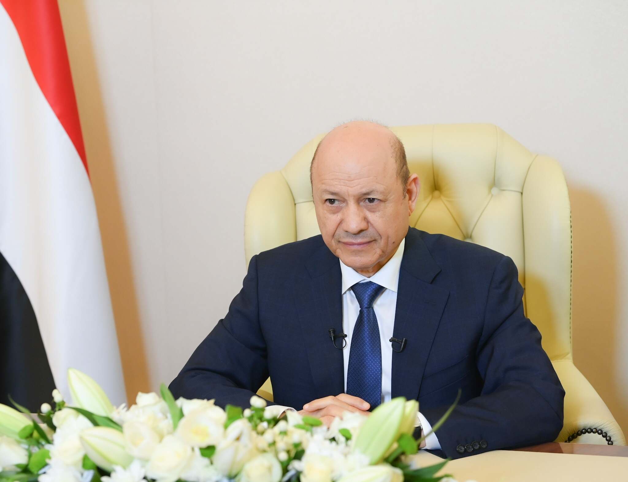 العليمي يشيد ببسالة أبطال القوات المسلحة ويؤكد حزم الدولة في مواجهة الميلشيات